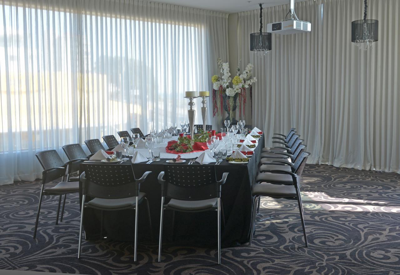 Millennium Hotel New Plymouth, Waterfront Экстерьер фото